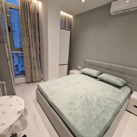 Elofira Room's